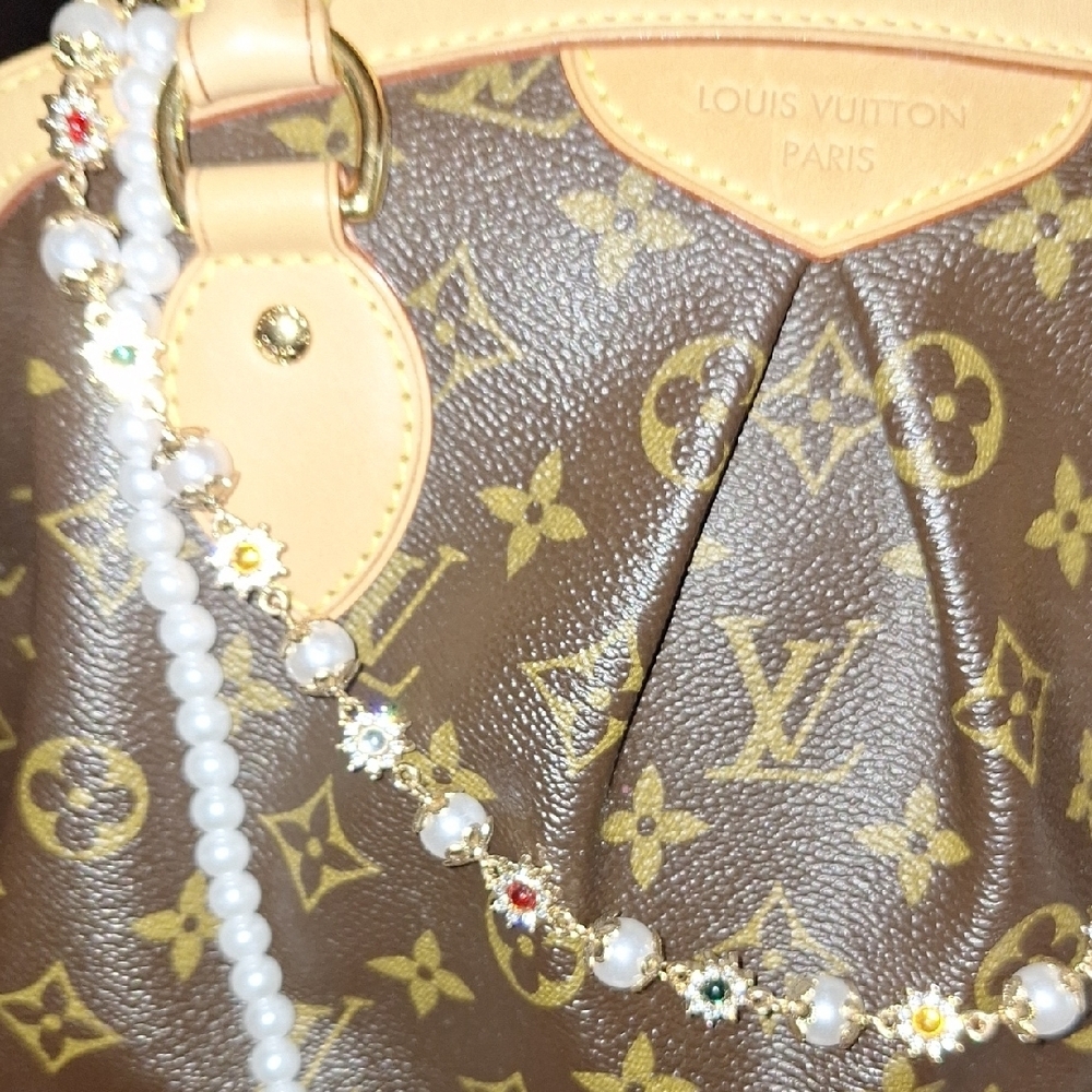 Pearl And Rhinestone Bag Charm - Picture 4 of 7